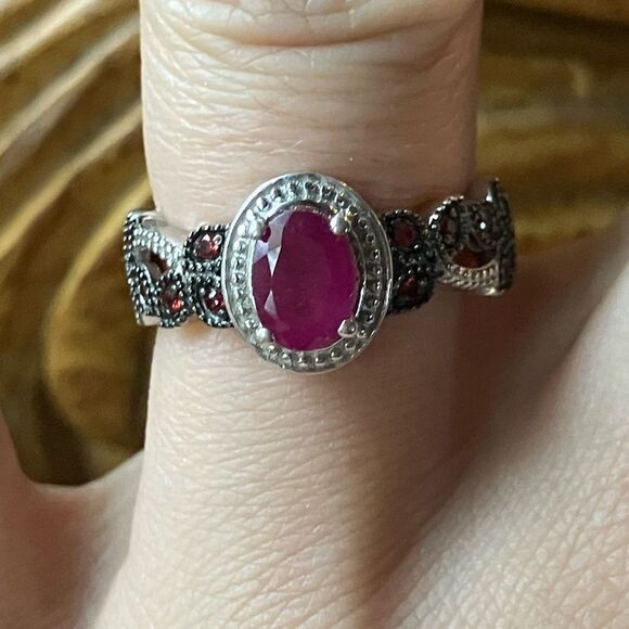 Natural Ruby Red Sapphire Sterling Silver Ring - Picture 1 of 8